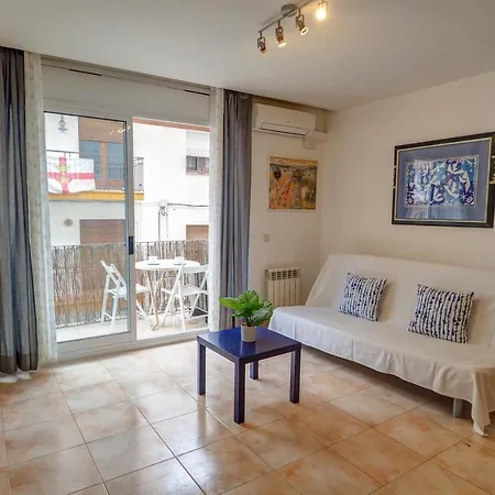 Gloria By Hello Homes *